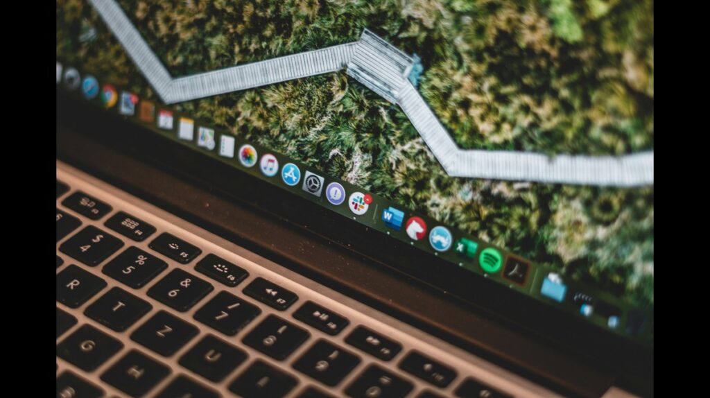 macbook-air-m3-screen